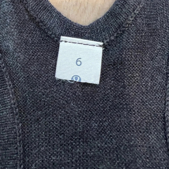 Lululemon Daya Knit Tank 
Size 6
Pit to pit 15”
Length 26” - Picture 6 of 7